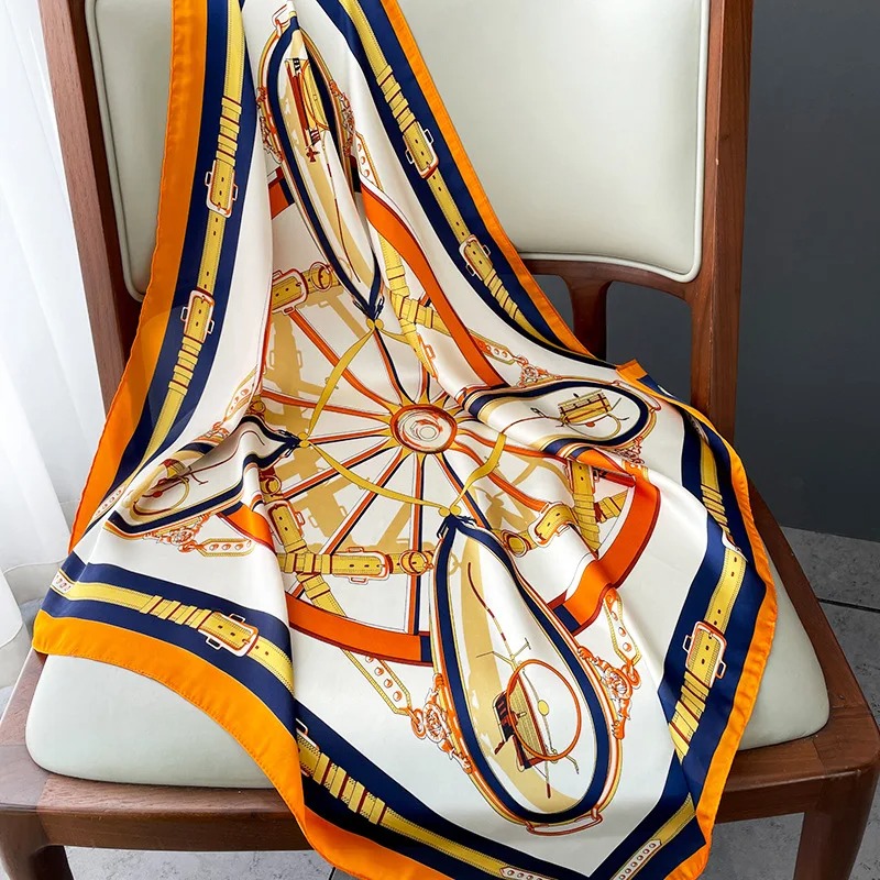 Pañuelo Cuadrado de Seda Delga - Luxury Bags Online reseña y precio