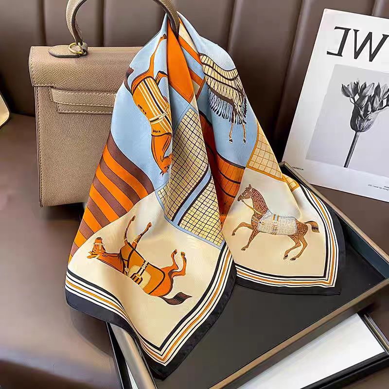 Pañuelo Cuadrado de Lujo 100%  - Luxury Bags Online reseña y precio